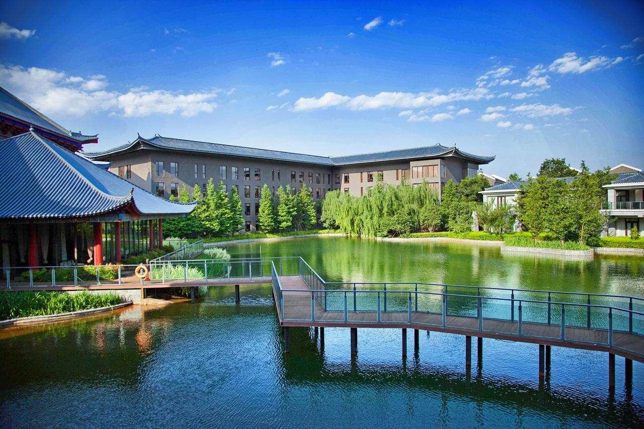 Cloud Luo Ping Hotel Luoping Bagian luar foto