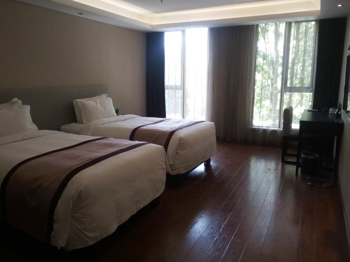 Cloud Luo Ping Hotel Luoping Bagian luar foto