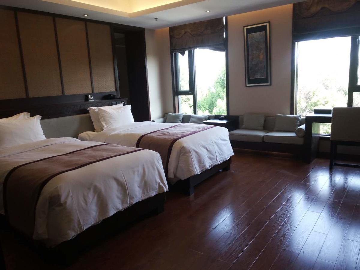 Cloud Luo Ping Hotel Luoping Bagian luar foto